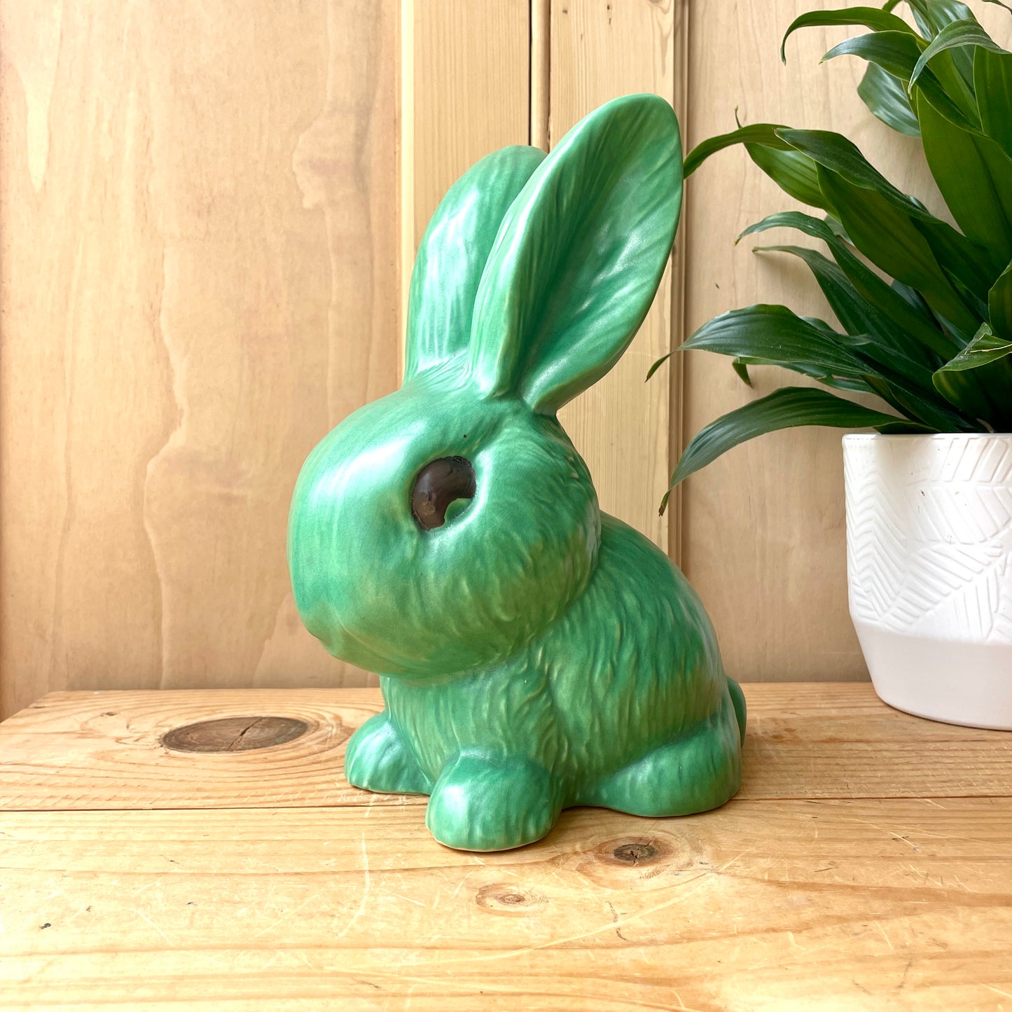 XL Sylvac Green Bunny model 1028