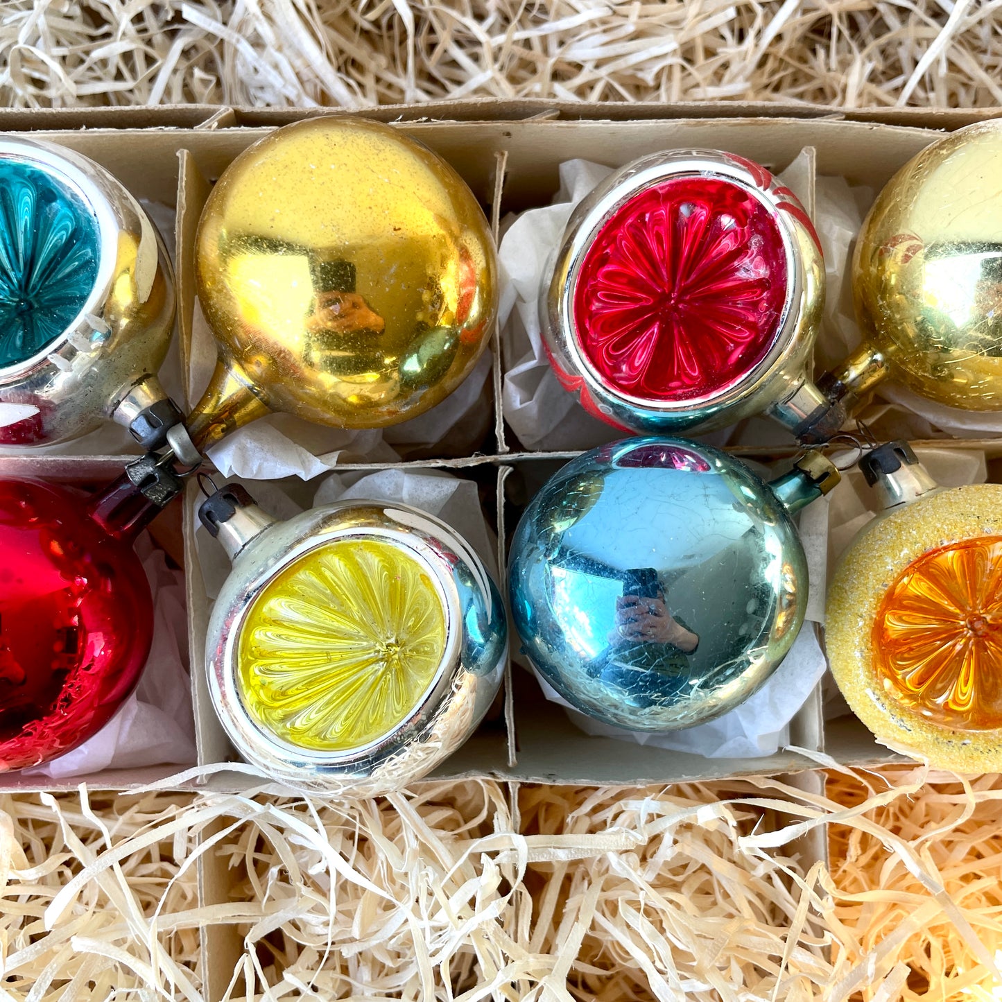 Eight vintage baubles