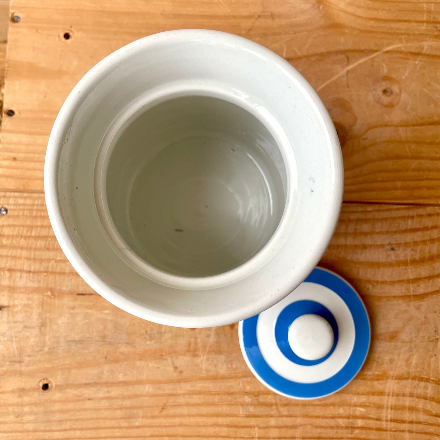 Vintage TG Green Blue and White 1930s Raisins Canister