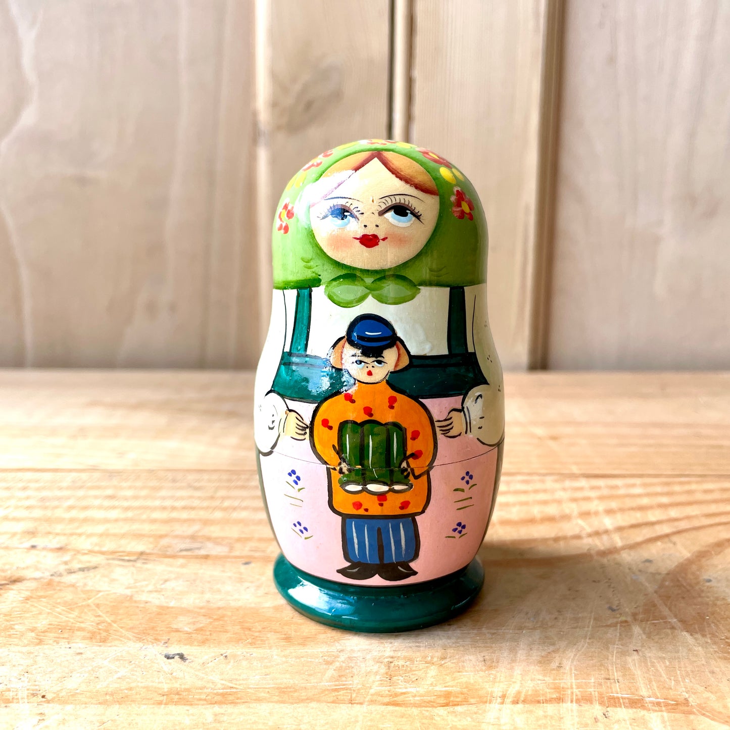 Vintage Matryoshka Nesting Dolls - Set of 5