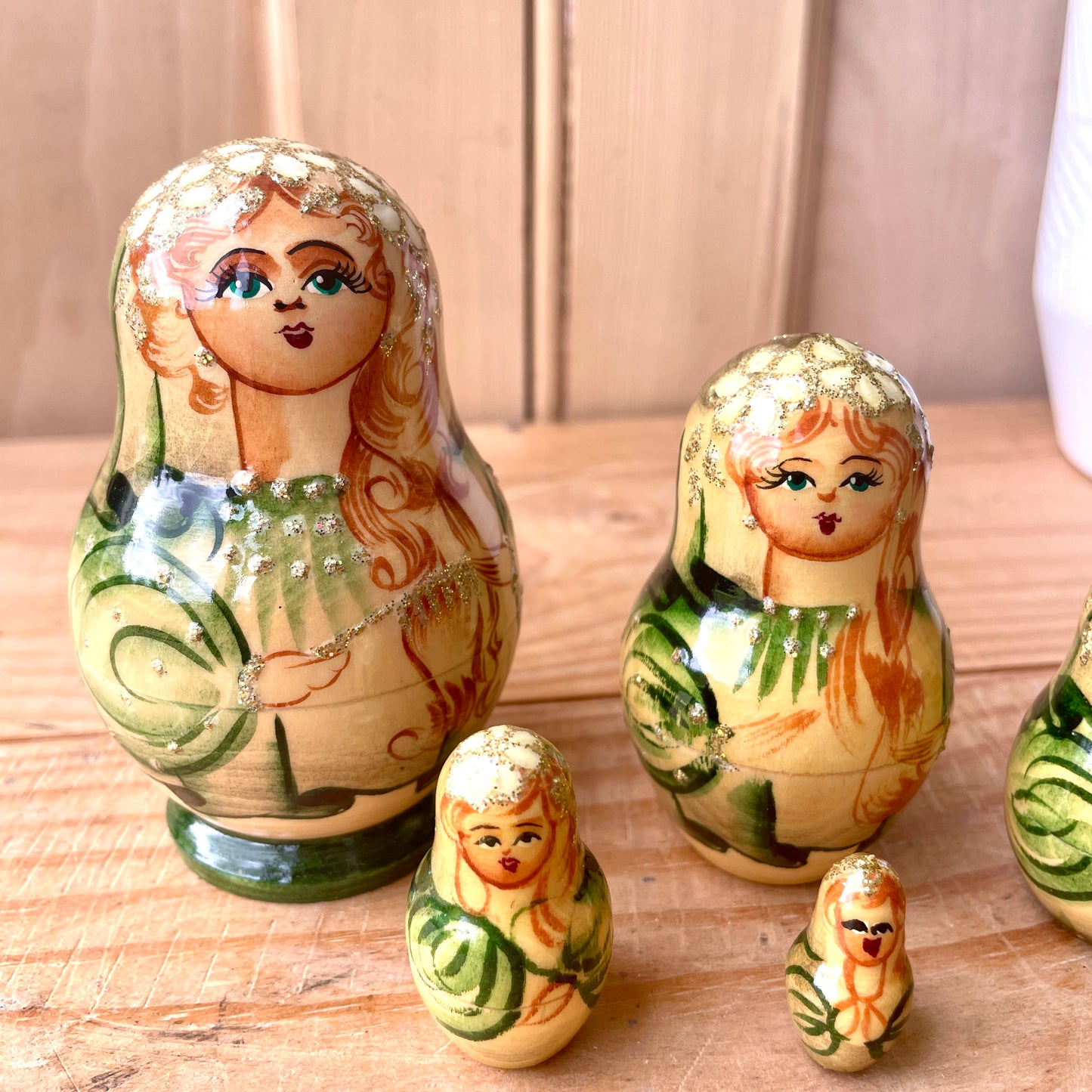 Vintage Matryoshka Nesting Dolls - Set of 5