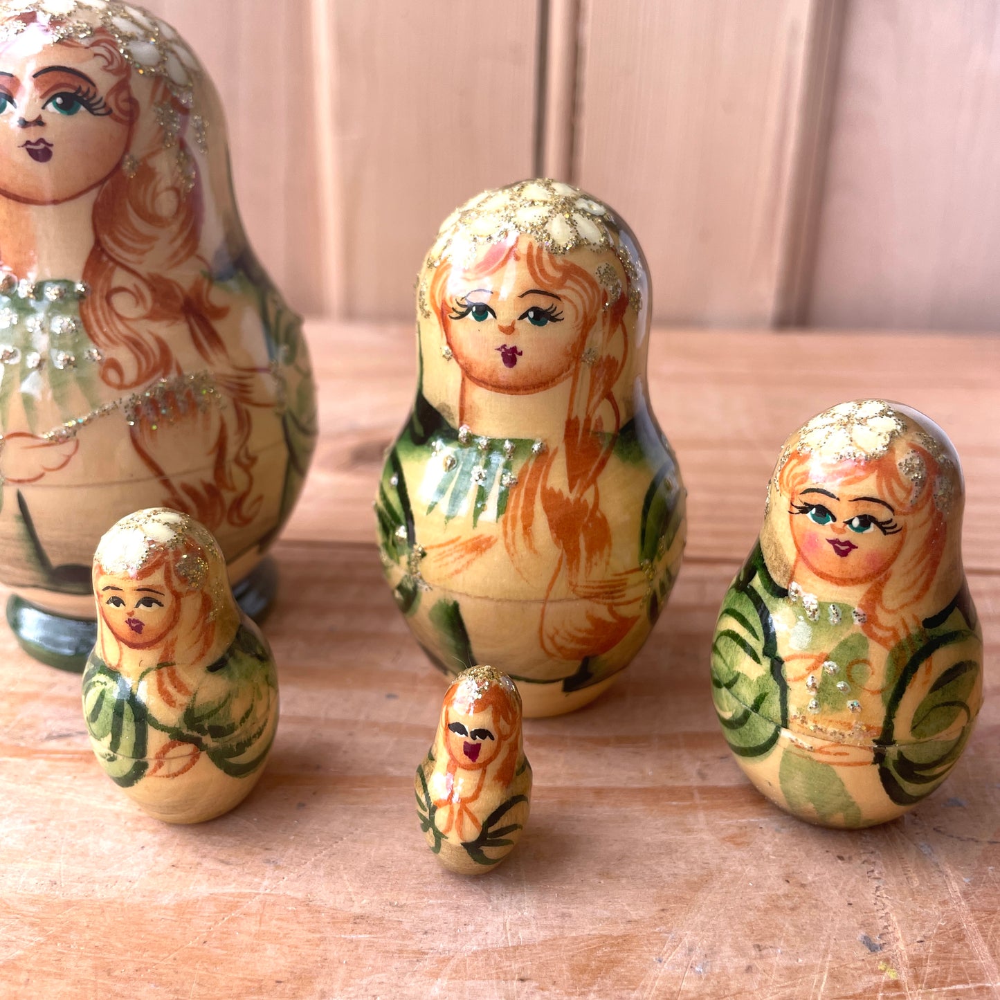 Vintage Matryoshka Nesting Dolls - Set of 5