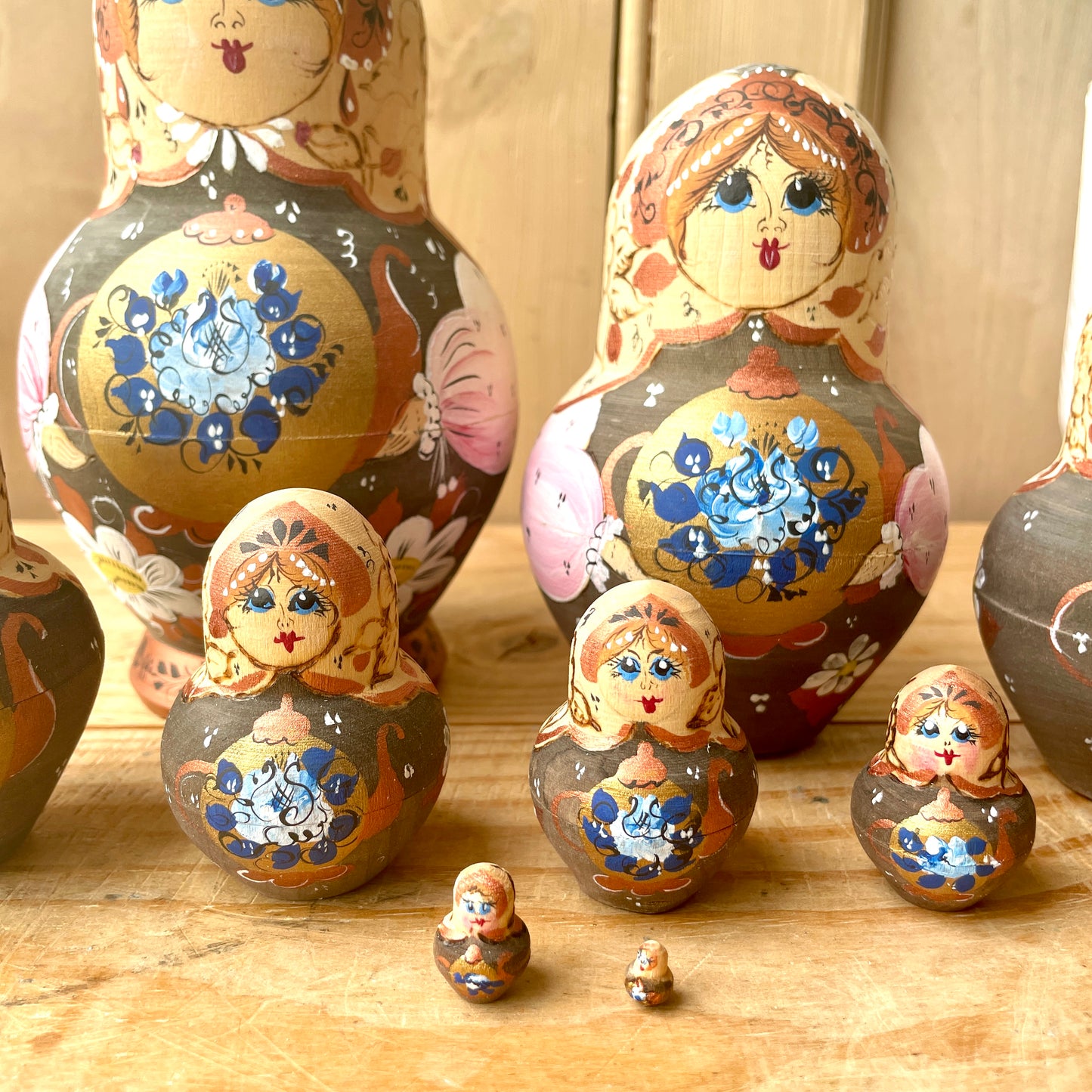 Vintage Matryoshka Nesting Dolls - Set of 10