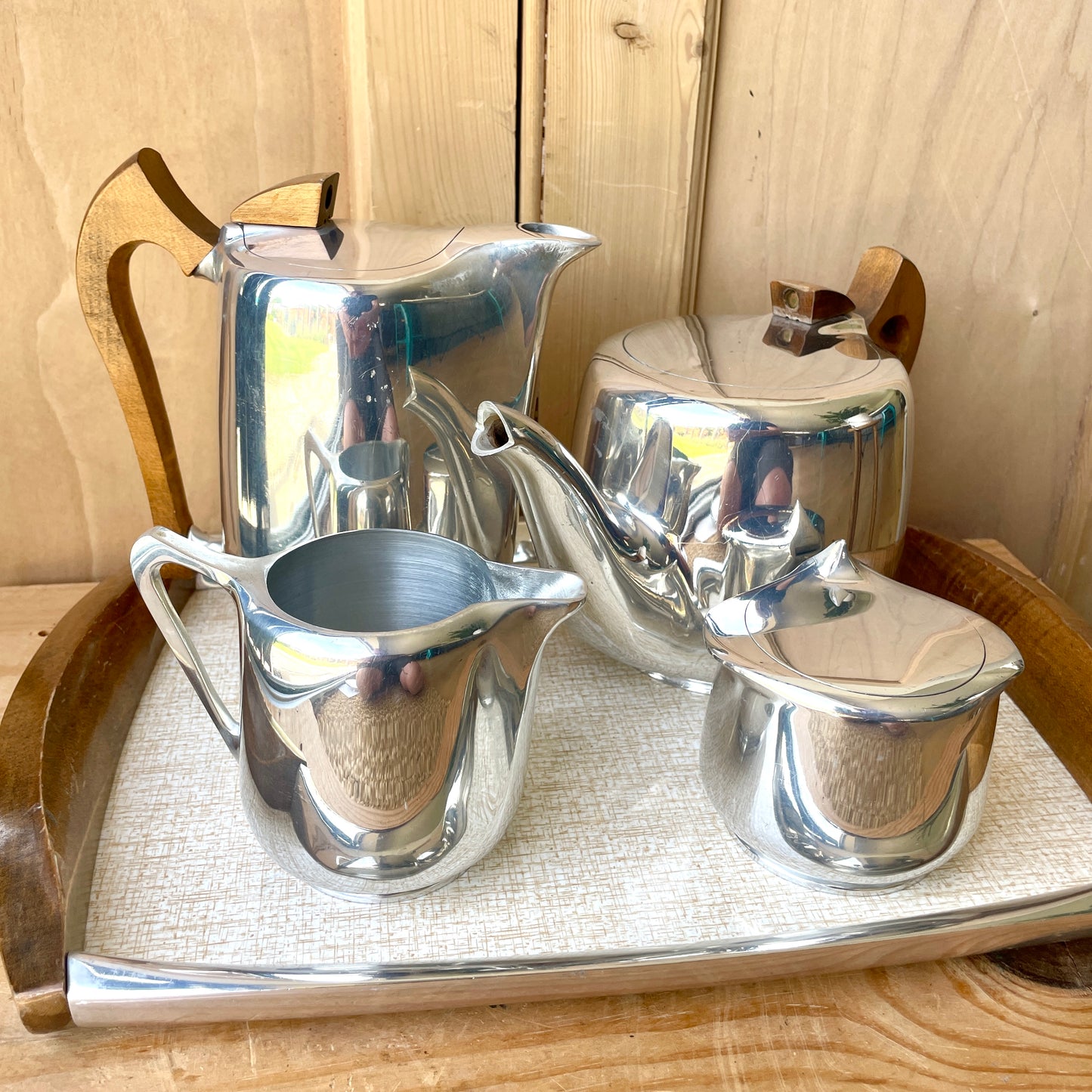 Picquot ware set