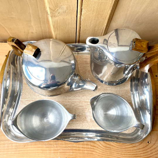 Picquot ware set